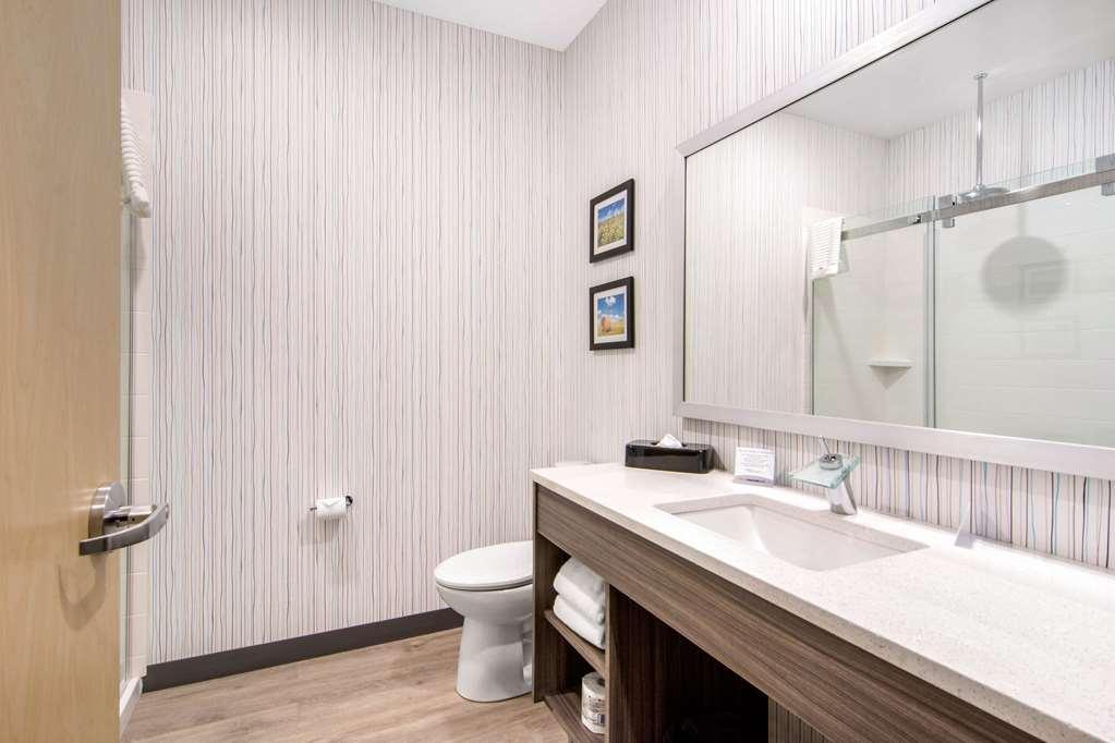 Comfort Inn & Suites North Battleford Exteriör bild