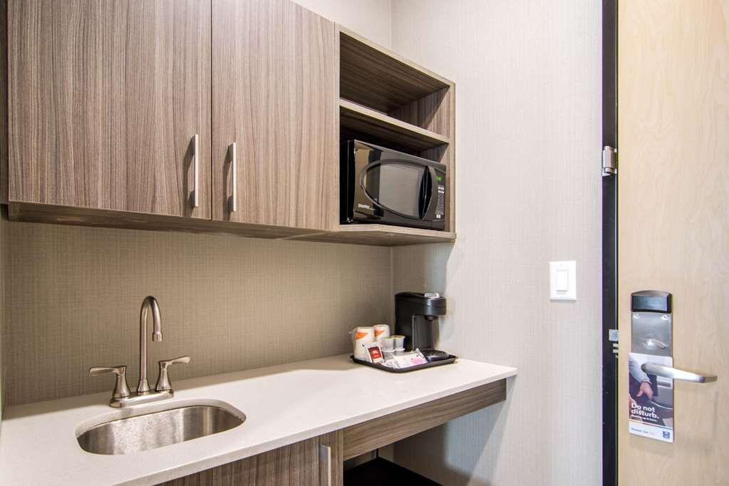 Comfort Inn & Suites North Battleford Rum bild