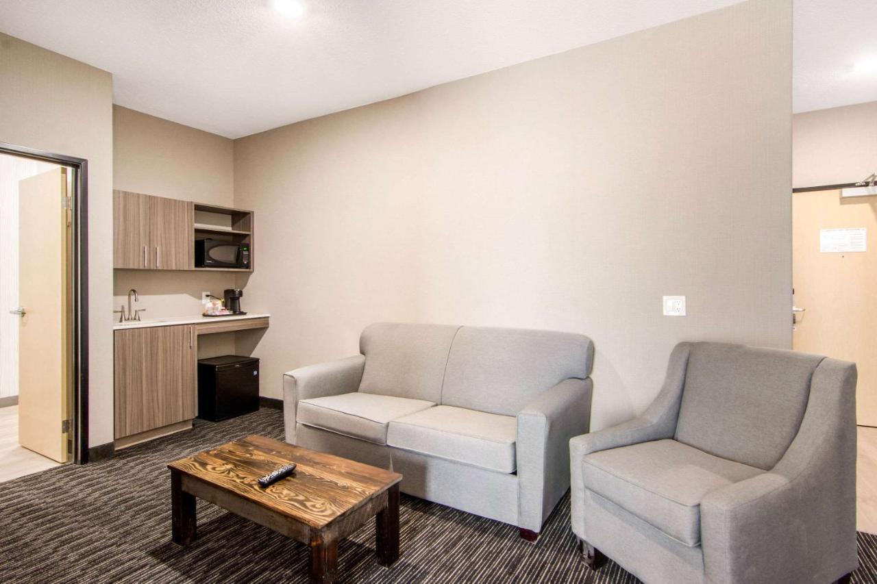 Comfort Inn & Suites North Battleford Exteriör bild