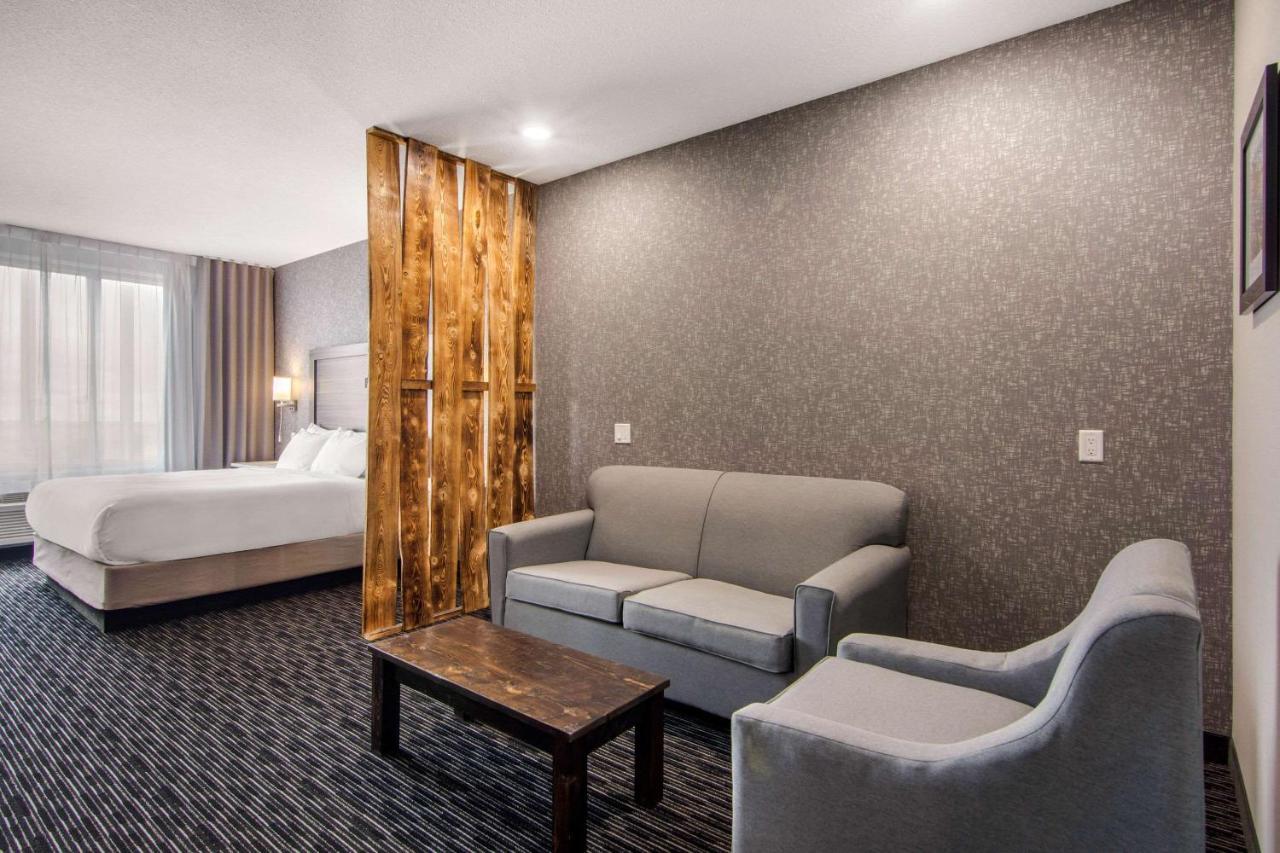 Comfort Inn & Suites North Battleford Exteriör bild