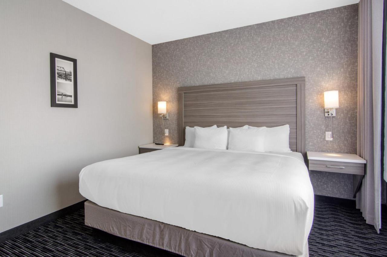 Comfort Inn & Suites North Battleford Exteriör bild