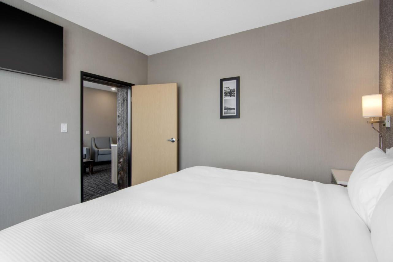 Comfort Inn & Suites North Battleford Exteriör bild