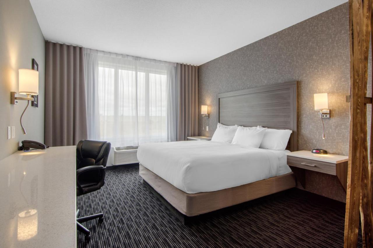 Comfort Inn & Suites North Battleford Exteriör bild